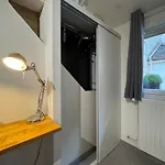 Appartement - Proche Commerces & Chateau *