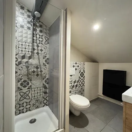 - Proche Commerces & Chateau شقة